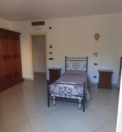 Alojamento de Acomodação e Pequeno-almoço Casa Per Ferie Religiosa Figlie Di Nazareth Pisa