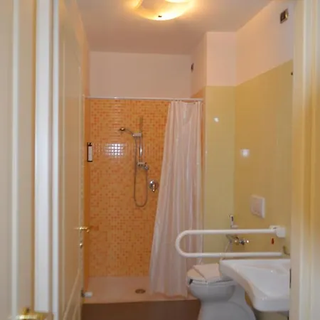 Bed & Breakfast Casa Per Ferie Religiosa Figlie Di Nazareth *